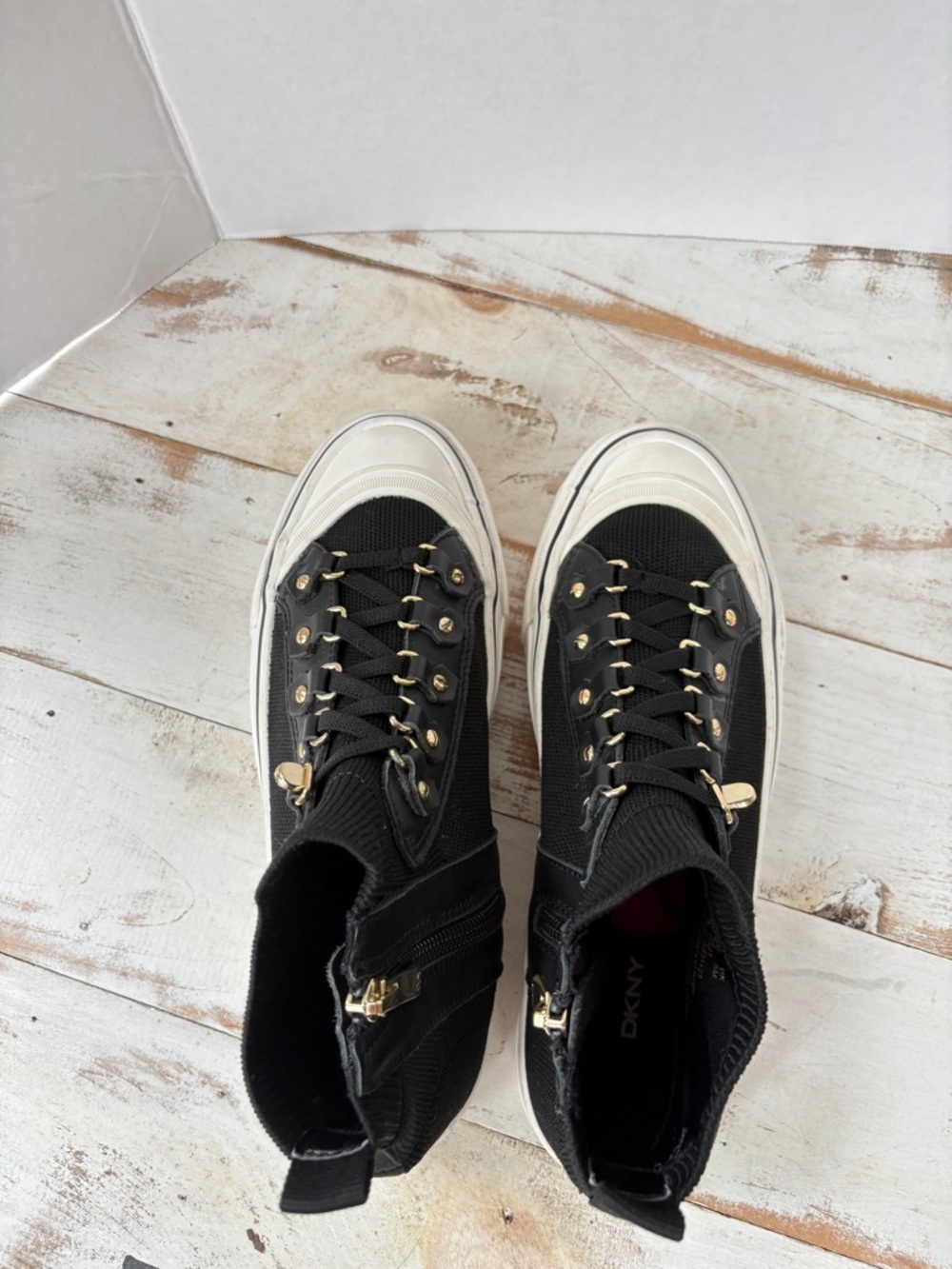 DKNY Sheila lace up sneakers urban chic streetwear black white shoes sz 7.5 EUC - Picture 7 of 15